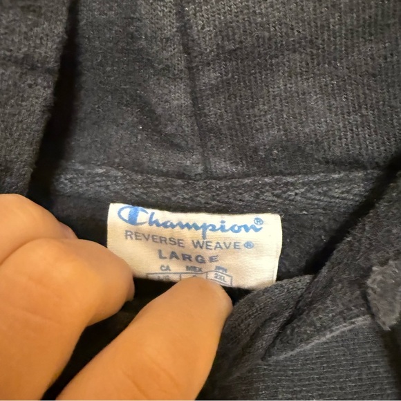 Champion Black Sweater - Picture 2 of 4